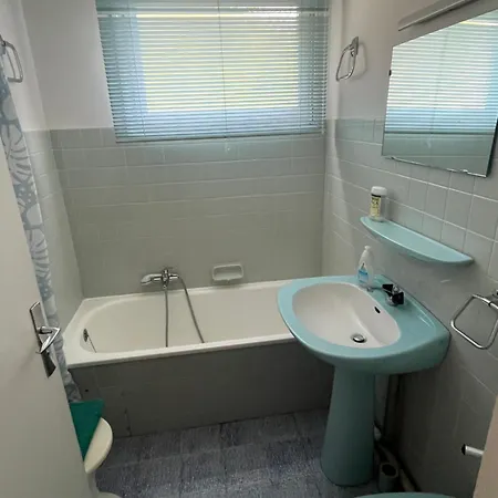 F3 Impecable Plein Soleil, Dans Les Bains Centre Village דירה
